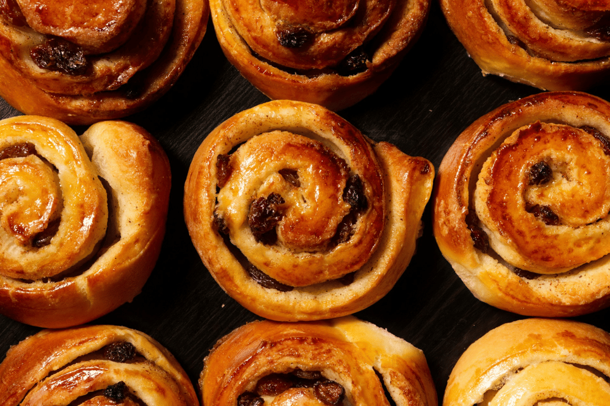 Resep Cinnamon Roll Kismis, Kismis Manisnya Bikin Nagih!