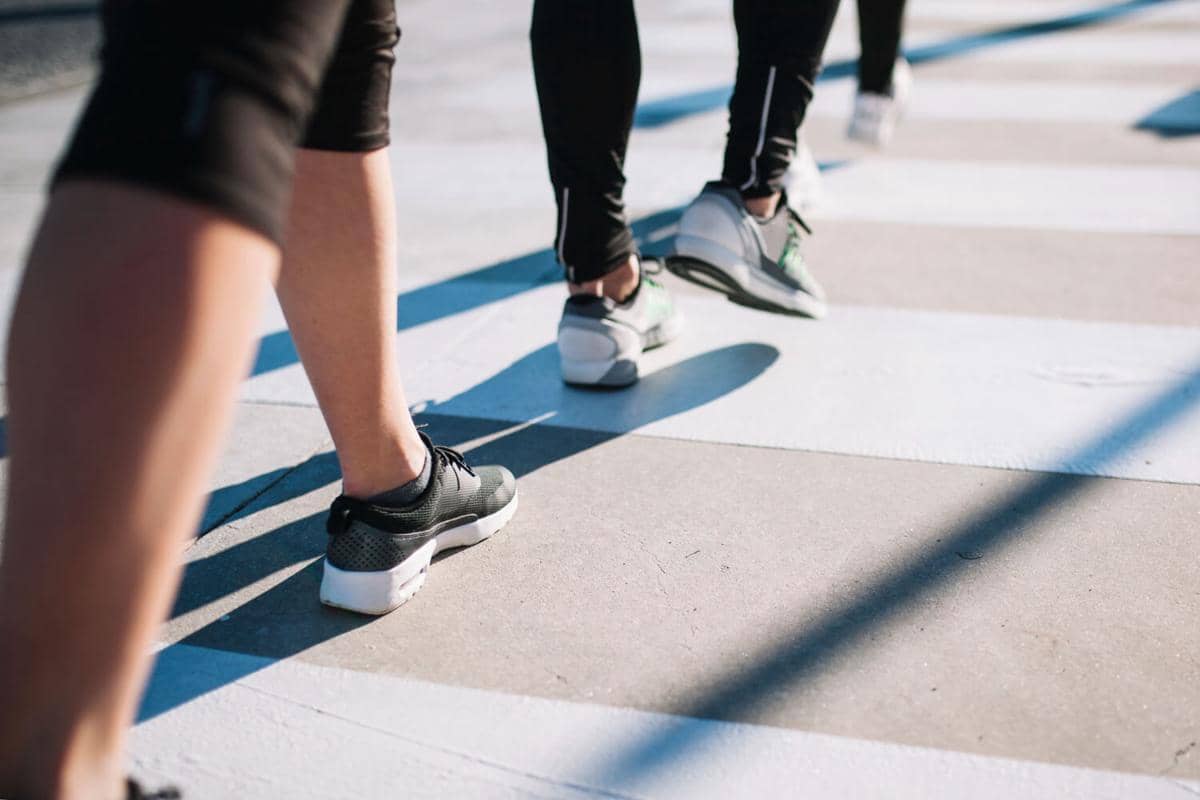 5 Strategi Ubah Jalan Kaki Biasa Jadi Olahraga Kardio yang Efektif