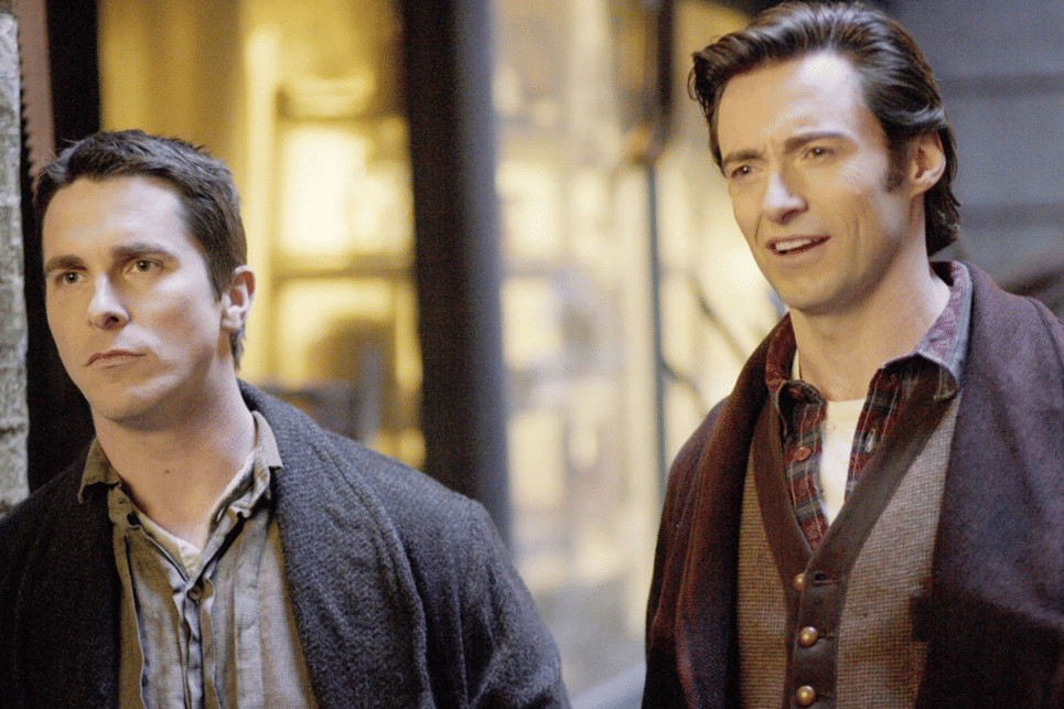 Christian Bale dan Hugh Jackman dalam The Prestige.