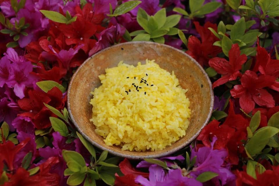 Resep Nasi Kuning Kukus, Hasilnya Pulen dan Gurih!