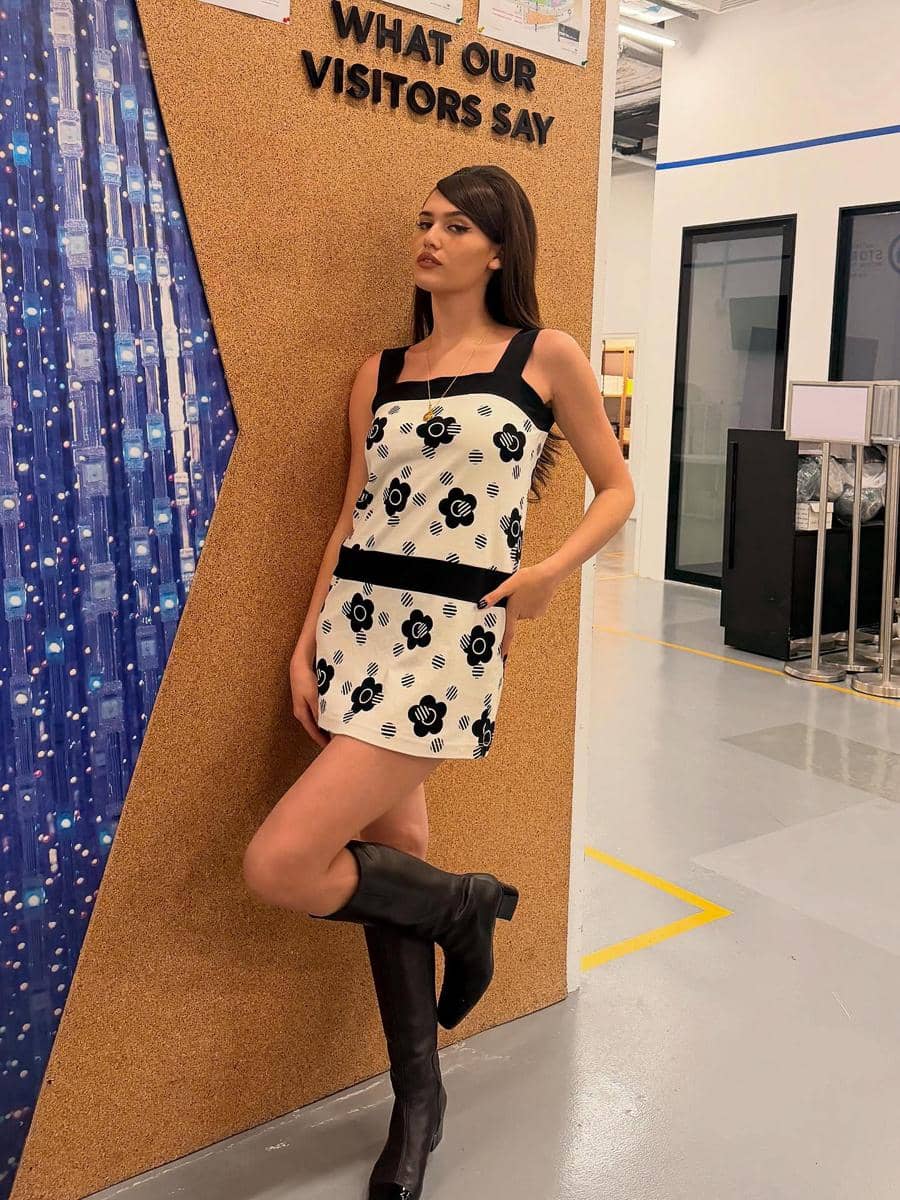 Ide OOTD ala Sienna Spiro