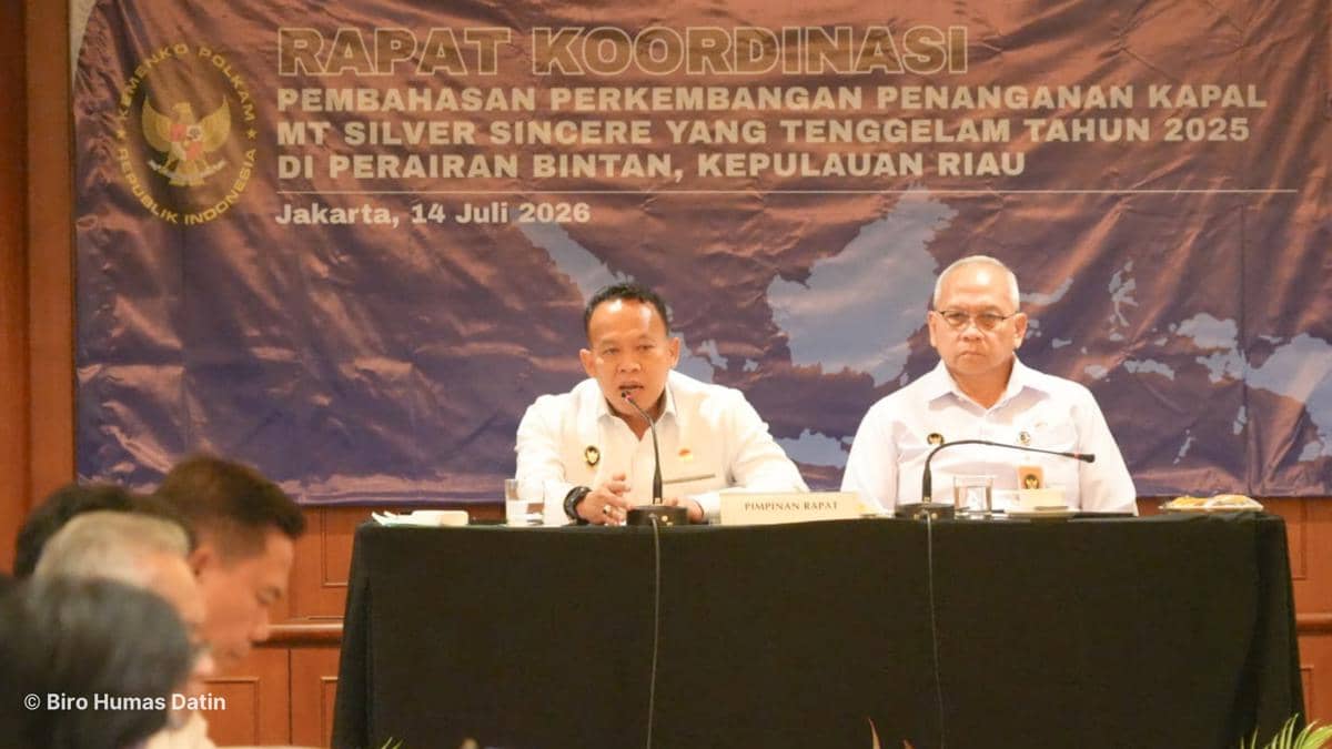 Kemenko Polkam Percepat Evakuasi Bangkai Kapal MT Silver Sincere