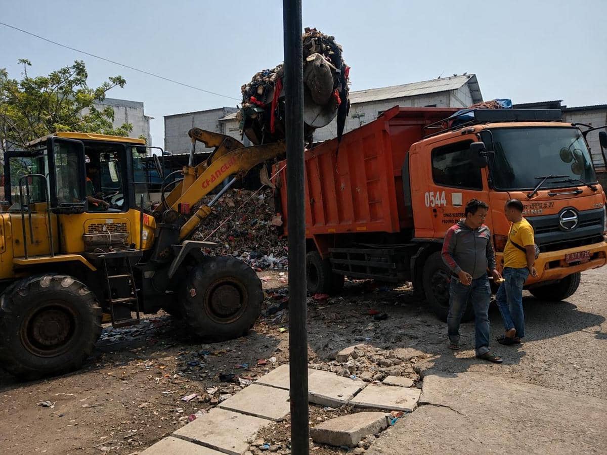 Dinas LH DKI Target Bereskan Sampah Rusun Pluit 10 Hari