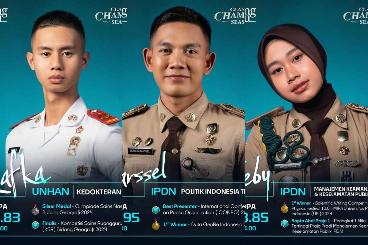 Tiga peserta Clash of Champions lulusan SMA negeri mengenakan seragam akademi berbeda dengan latar biru dan tulisan prestasi mereka.