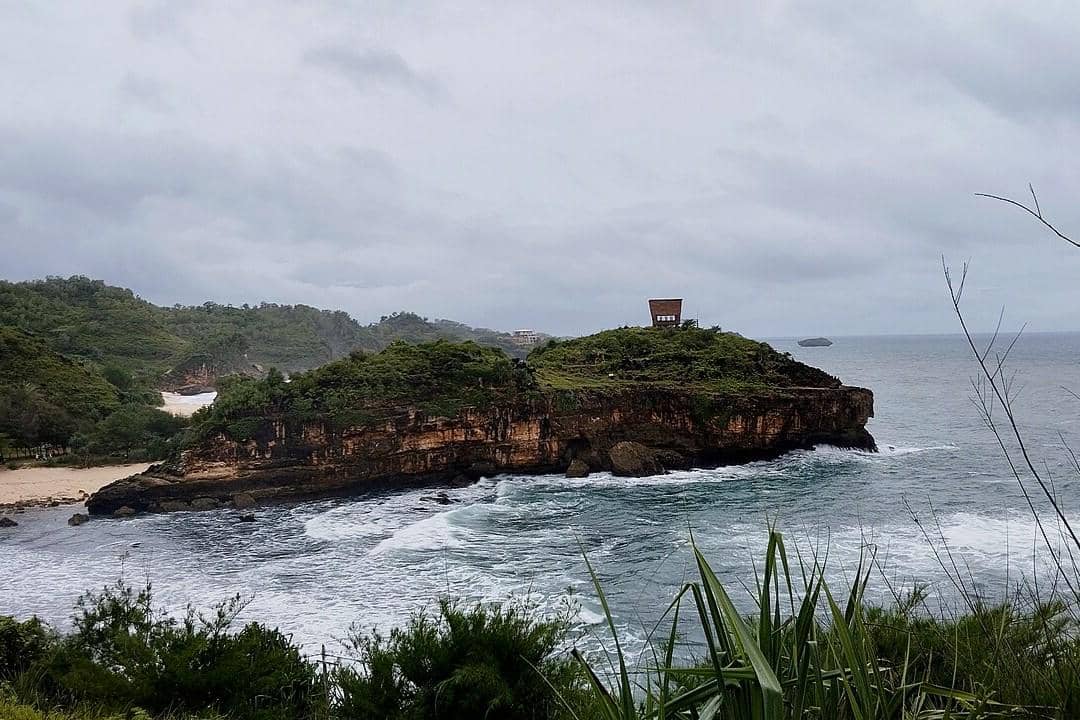 Pantai Kasap, Pacitan