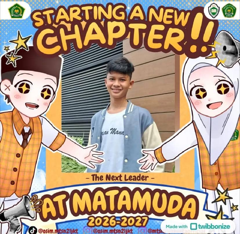 Seorang remaja tersenyum mengenakan jaket abu-abu dengan latar belakang desain bertema sekolah bertuliskan 'Starting a New Chapter' dan 'AT MATAMUDA 2026-2027'.