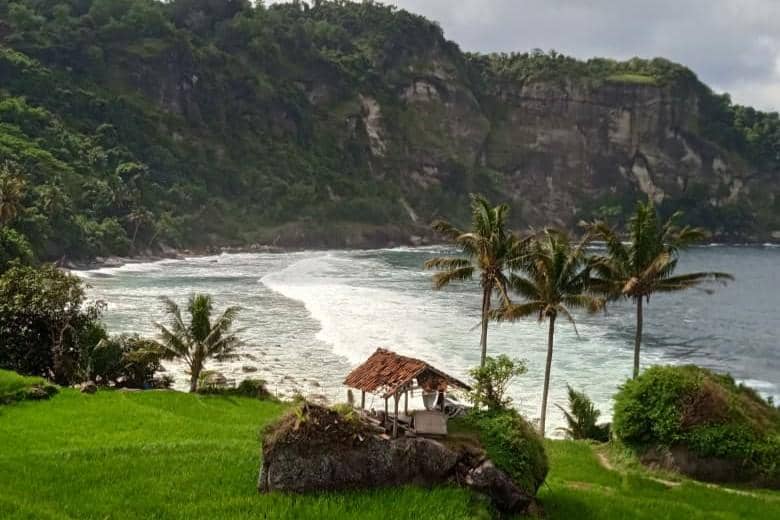 Pantai Pangasan, Pacitan