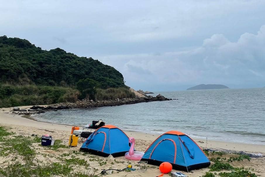7 Wisata Pantai untuk Camping di Pacitan, Asyik buat Healing