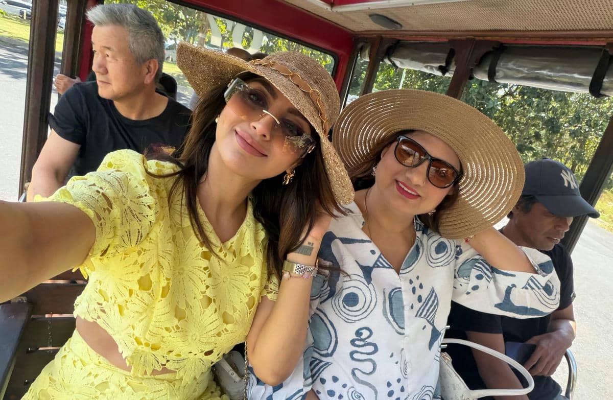 8 Momen Akanksha Puri Liburan di Bali, Main ke Garuda Wisnu Kencana