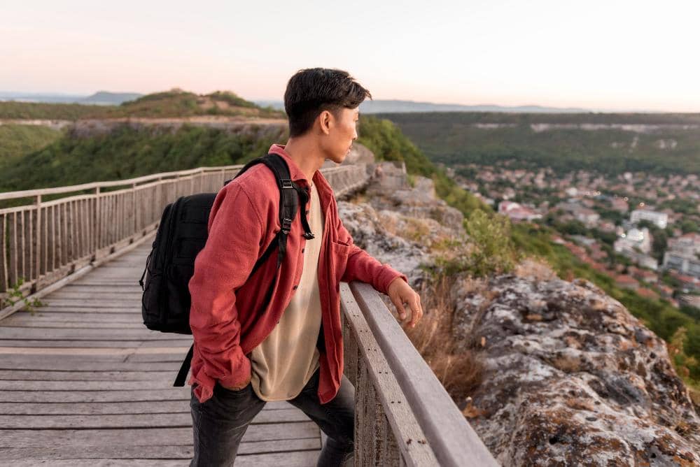 5 Persiapan Wajib sebelum Solo Traveling Pertama Kali, Apa Saja?