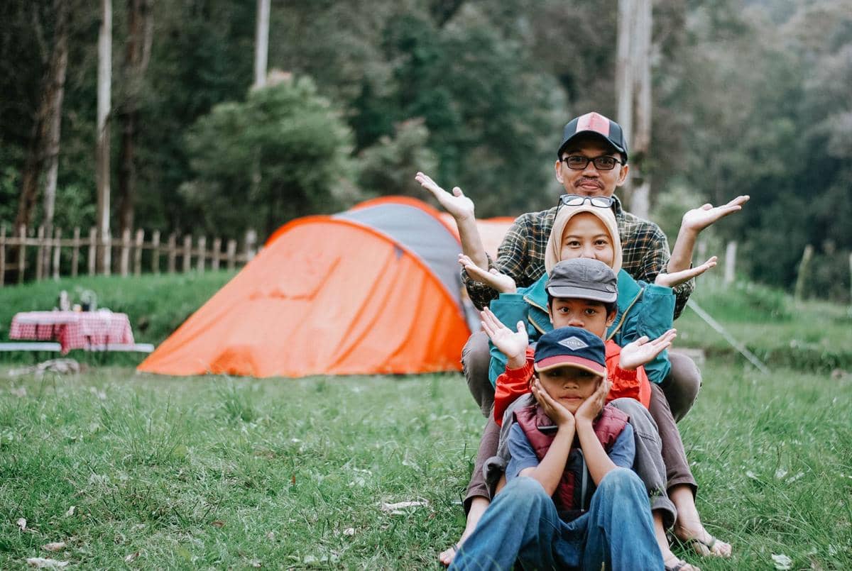 5 Tips Camping Seru Bareng Keluarga, Liburan Asyik Tanpa Ribet!