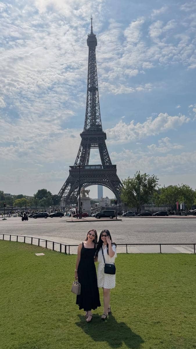Yunita Siregar jalan-jalan di Kota Paris