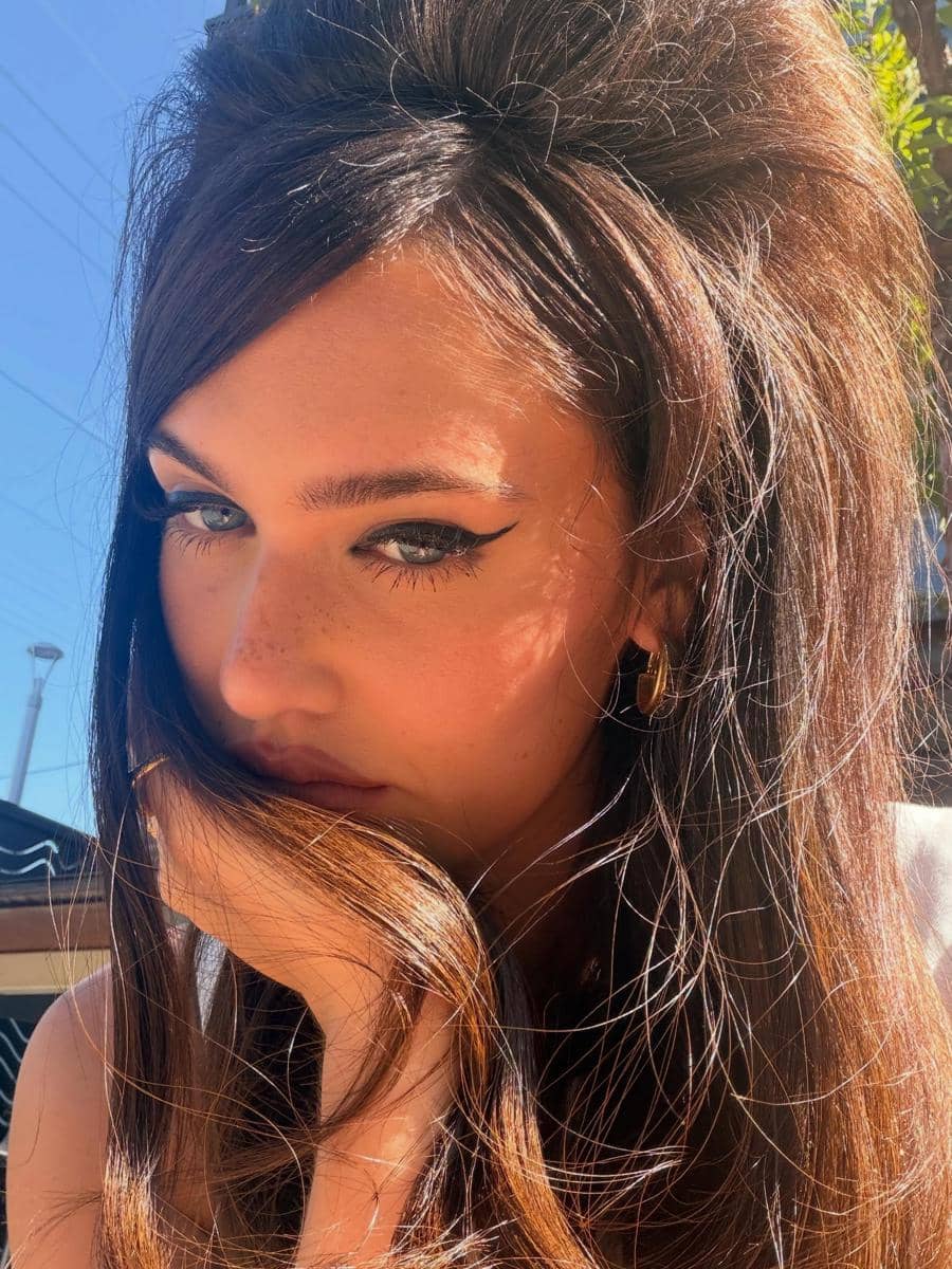 Inspirasi makeup ala Sienna Spiro