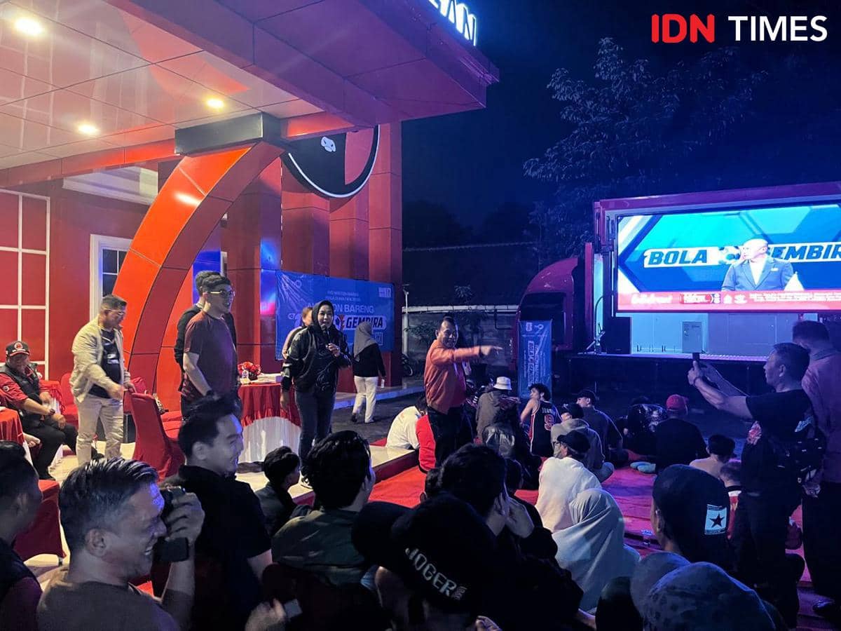 PDIP Lampung Nobar Semifinal Piala Dunia, Bagi Telur hingga Doorprize