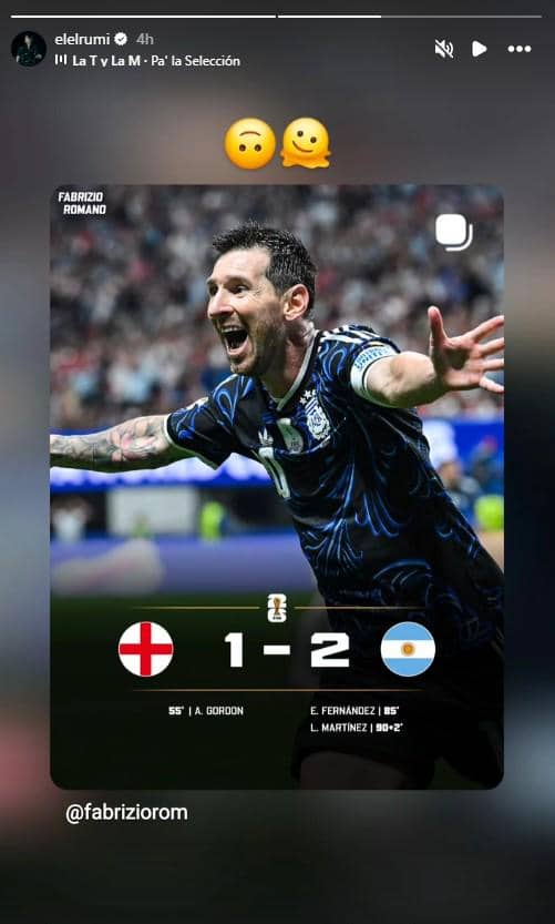 Seorang pemain Argentina merayakan kemenangan setelah timnya mengalahkan Inggris dengan skor 2-1 pada pertandingan Piala Dunia 2026.