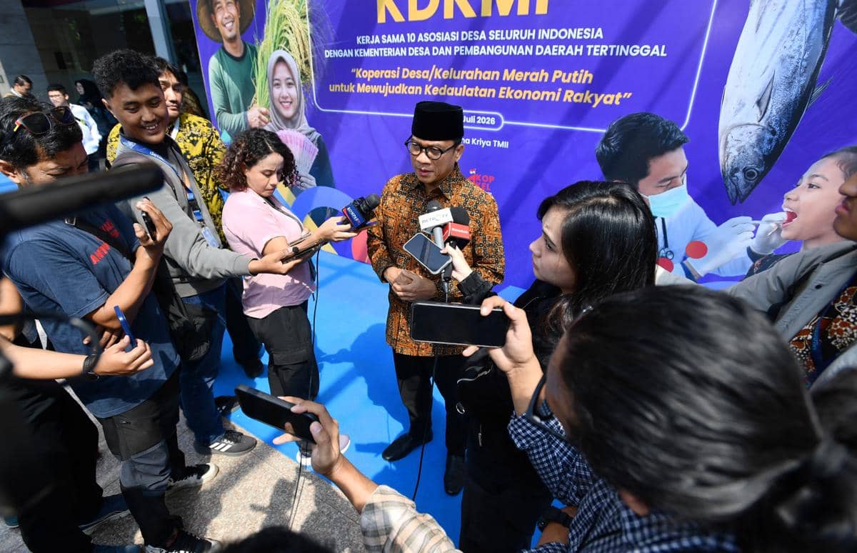 Gelar Seminar Nasional, Mendes Pastikan Kopdes Tak Matikan UMKM-Warung