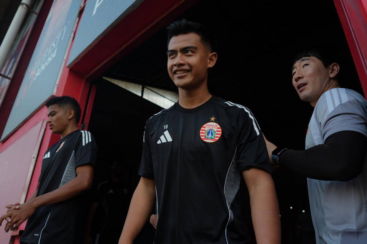 Sesi latihan perdana Persija bersama Shin Tae Yong.
