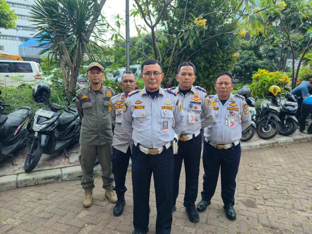 Apes, 21 Motor Parkir Liar di Trotoar ITC Kuningan Ditertibkan Dishub
