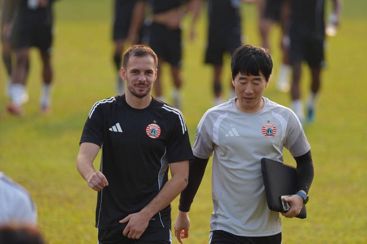 Sesi latihan perdana Persija bersama Shin Tae Yong. 