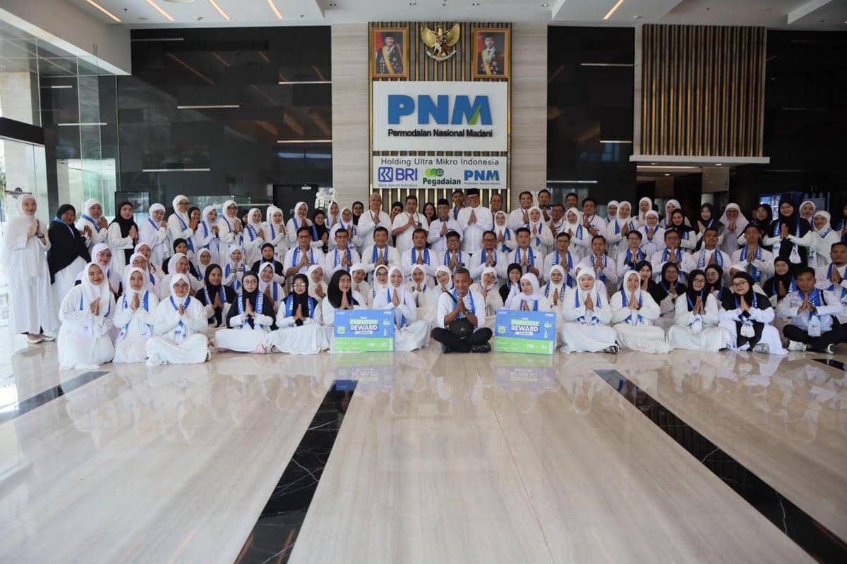 PNM Berangkatkan Ratusan Karyawan Umrah