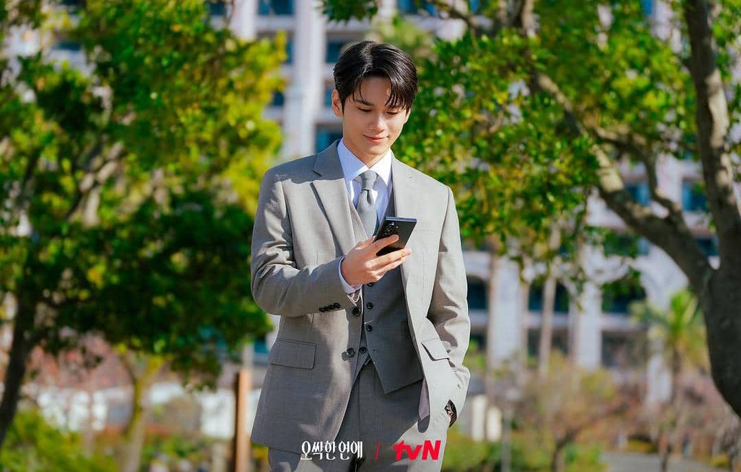 Still Cut Ong Seong Wu di drama Spooky in Love 