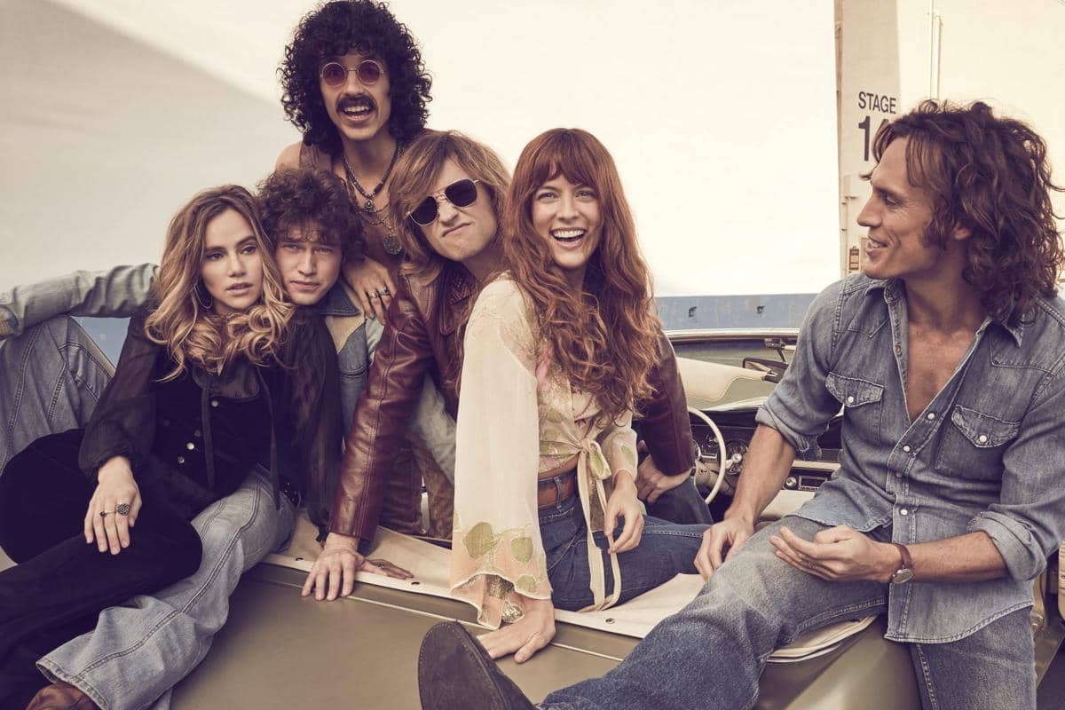adegan dalam serial Daisy Jones and the Six