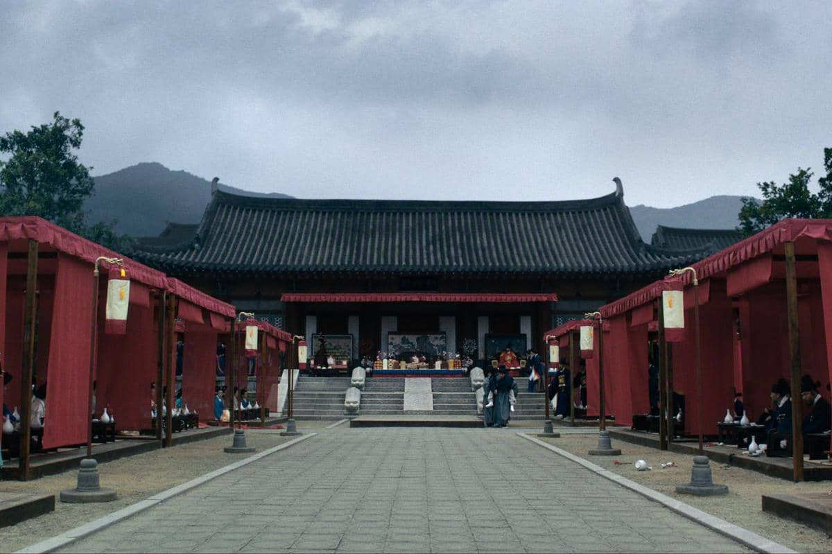 cuplikan drama The East Palace