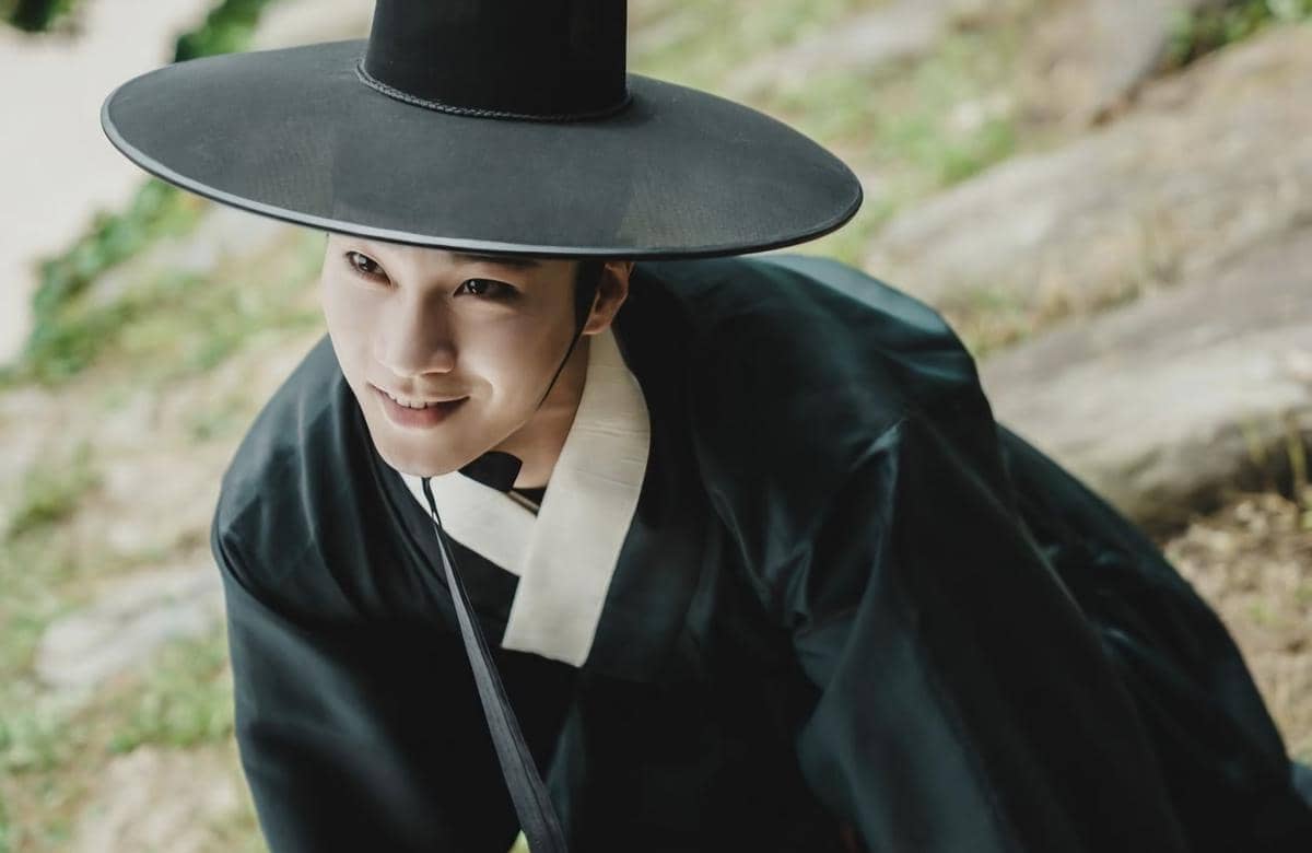 Lee Hong Nae di The East Palace