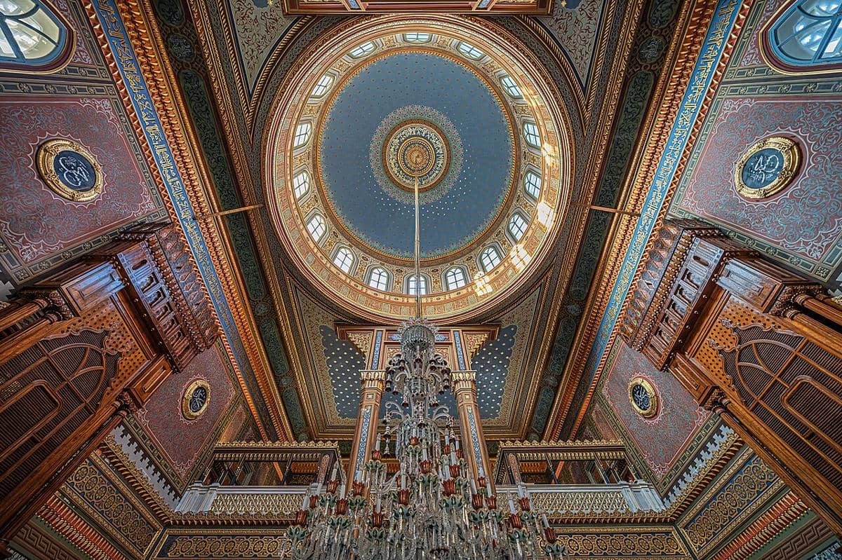 Interior kubah Masjid Yıldız Hamidiye.