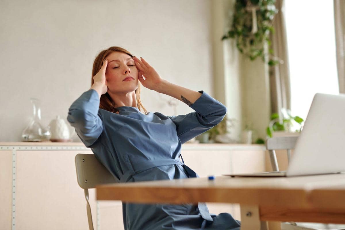 5 Coping Mechanism yang Bisa Dicoba saat Merasa Tertekan
