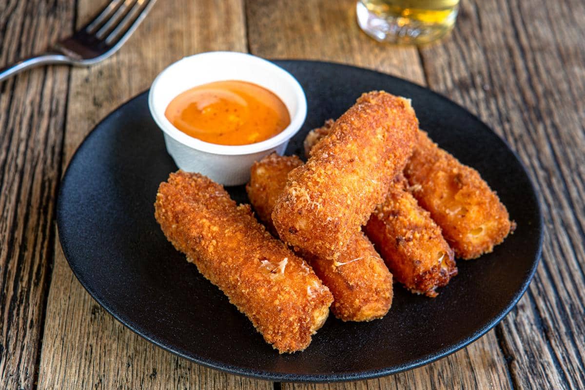 ilustrasi mozzarella sticks