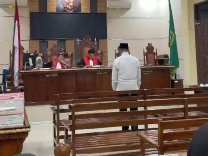 Hakim Putus Bebas Ketua Bawaslu Mesuji dari Dakwaan Korupsi