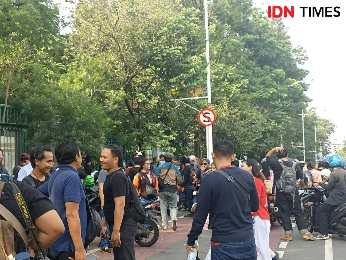 Diblokade Polisi, Mahasiswa Minta Demo di Patung Kuda