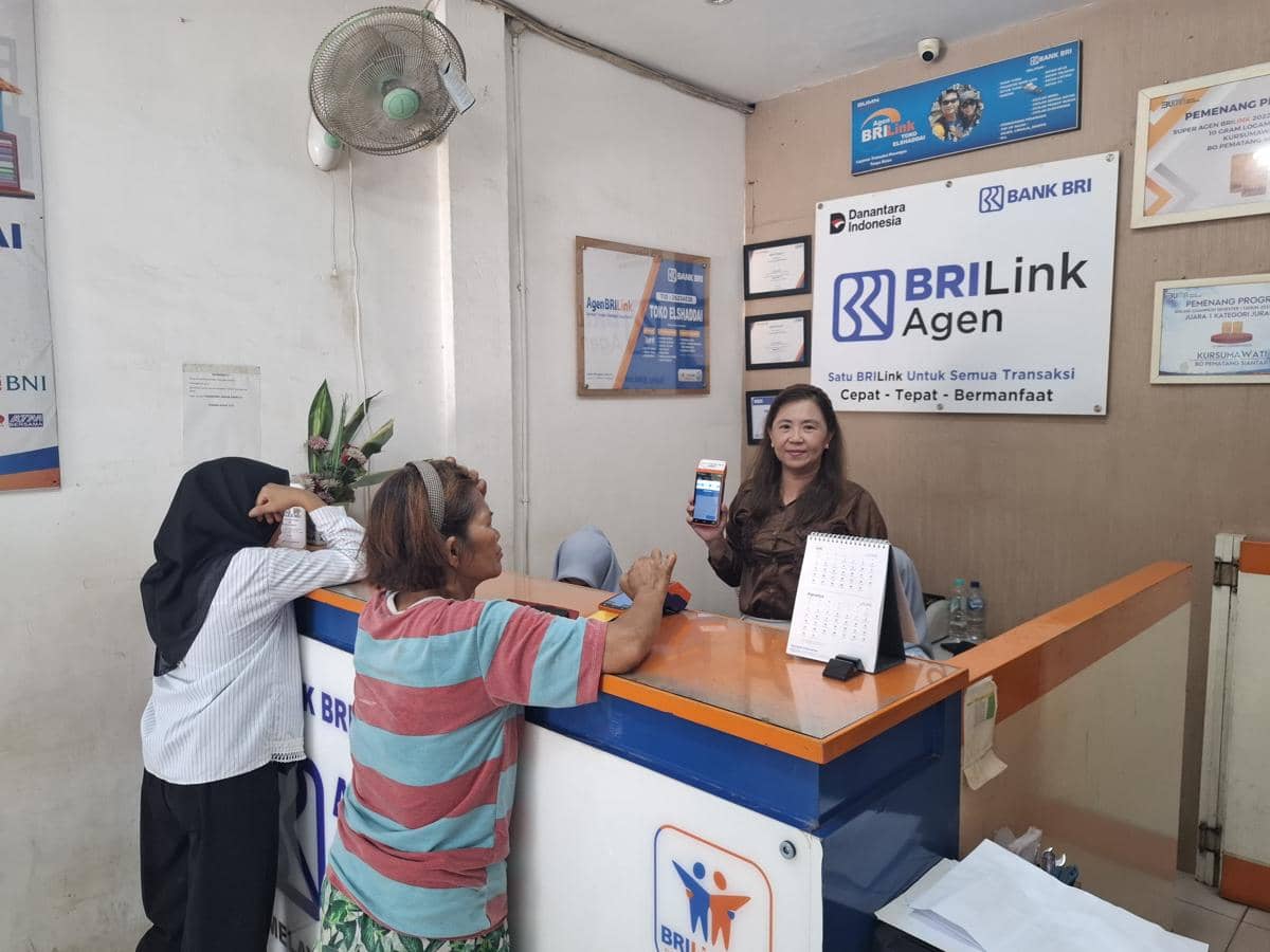 Kisah Kursumawati, Penggerak Literasi Keuangan lewat Agen BRILink