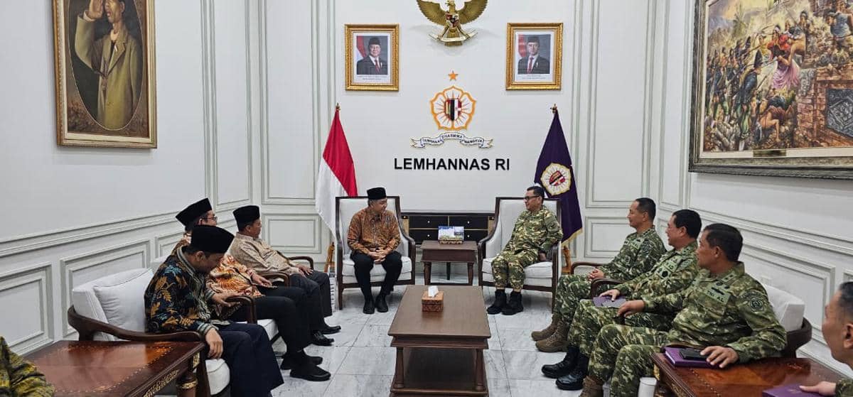 Gubernur Lemhanas Sebut Pesantren Elemen Penting untuk Indonesia