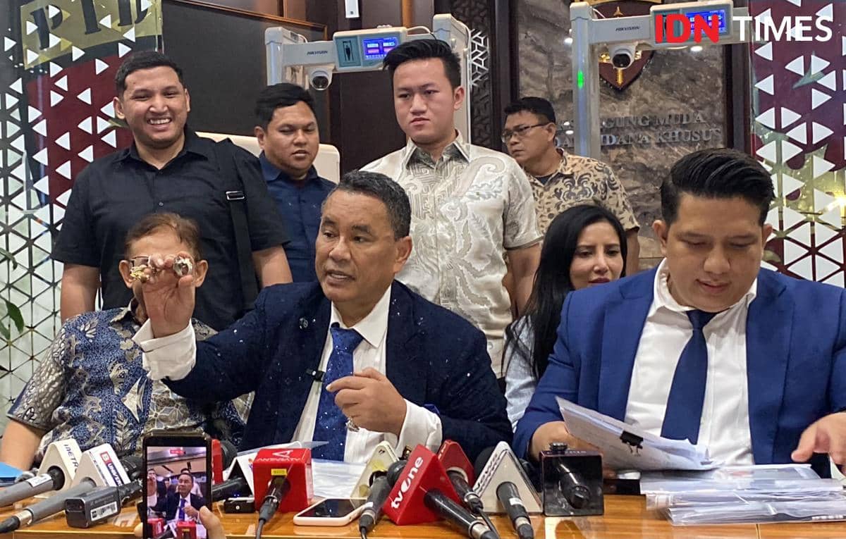 Hotman: Rumah Febrie di Sentul Pemberian Mertua, Hibah Sebelum ASABRI
