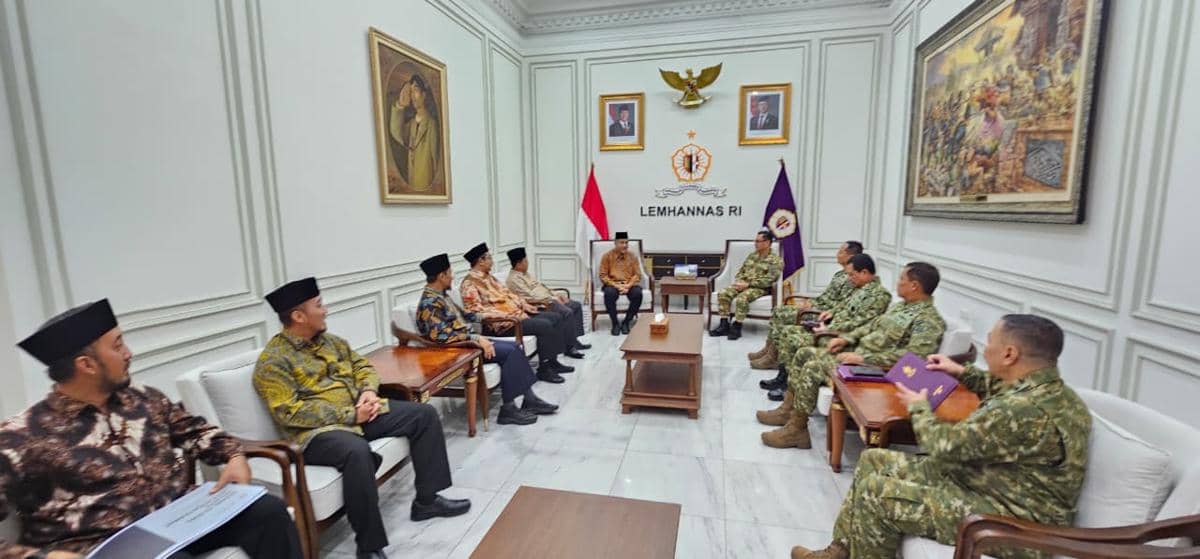 Gubernur Lemhanas Sebut Pesantren Elemen Penting untuk Indonesia