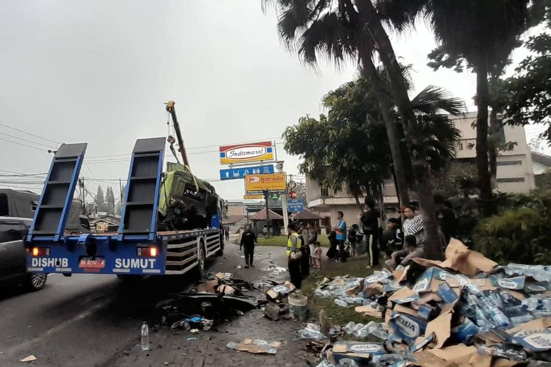 Truk Rem Blong Picu Tabrakan Beruntun di Sibolangit, 4 Orang Tewas