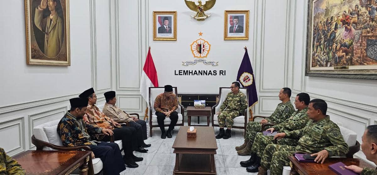 Gubernur Lemhanas Sebut Pesantren Elemen Penting untuk Indonesia