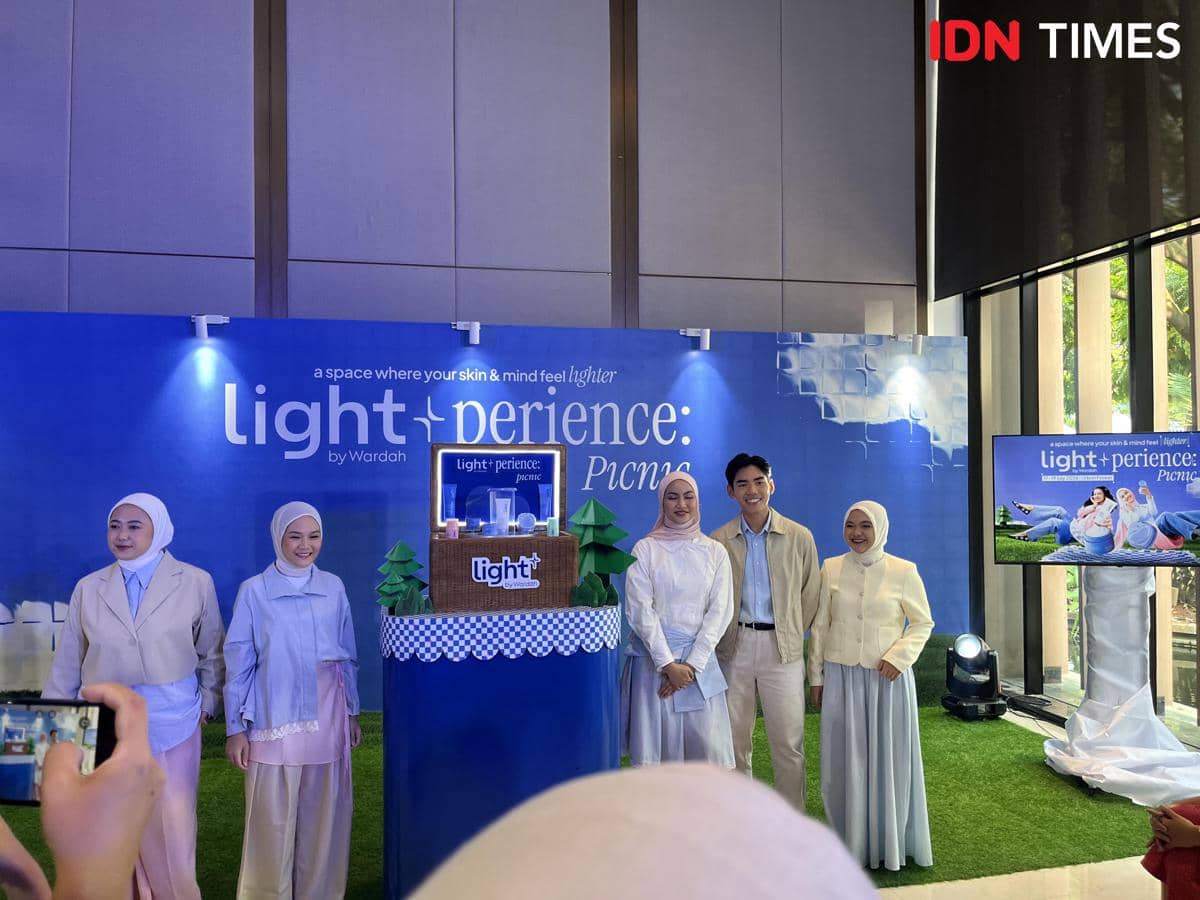 Pembukaan Lightplus Lightperience Picnic 2026 pada Jumat (17/7/2026) di Urban Forest Cipete, Jakarta Selatan (IDN Times/Nisa Zarawaki)