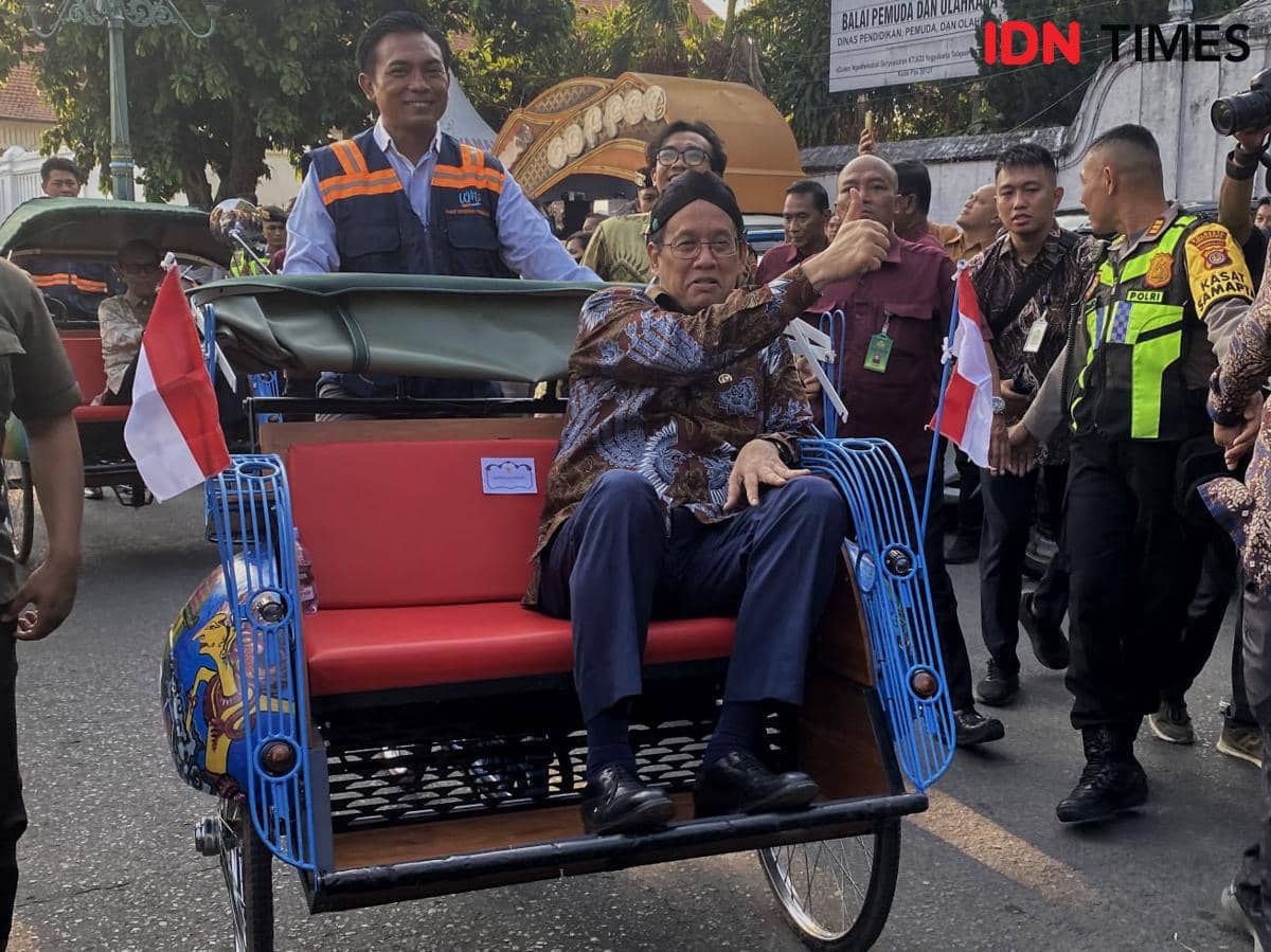 Pengemudi Bentor di Jogja Serahkan Kendaraan untuk Dapat Becak Listrik