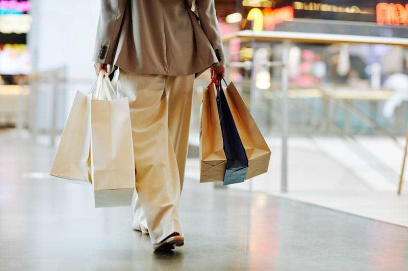 5 Tanda Bahwa Kebiasaan Belanja Tergolong dalam Doom Spending