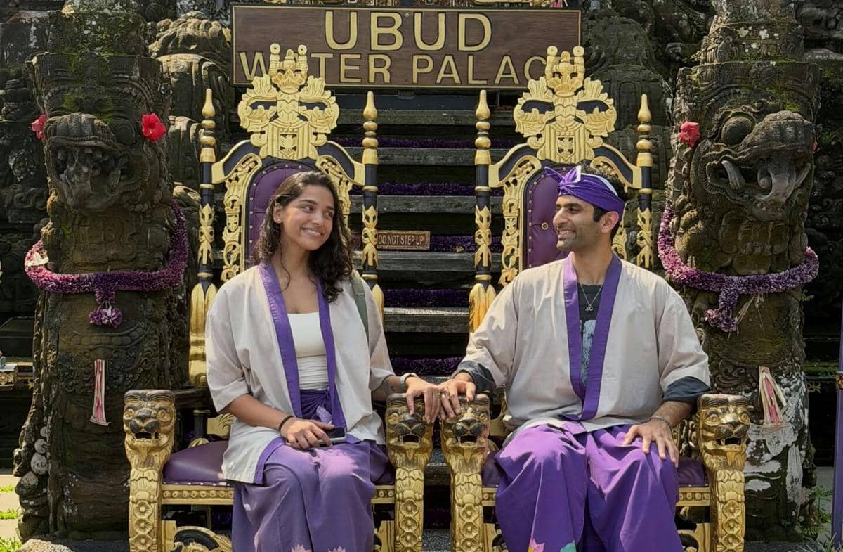 8 Potret Ayushmaan Sethi Liburan di Bali, Main ke Ubud Water Palace