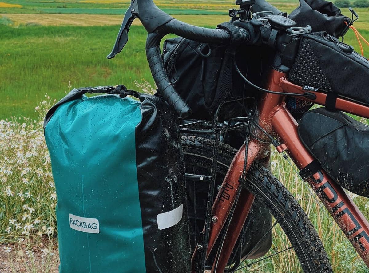 ilustrasi dry bag