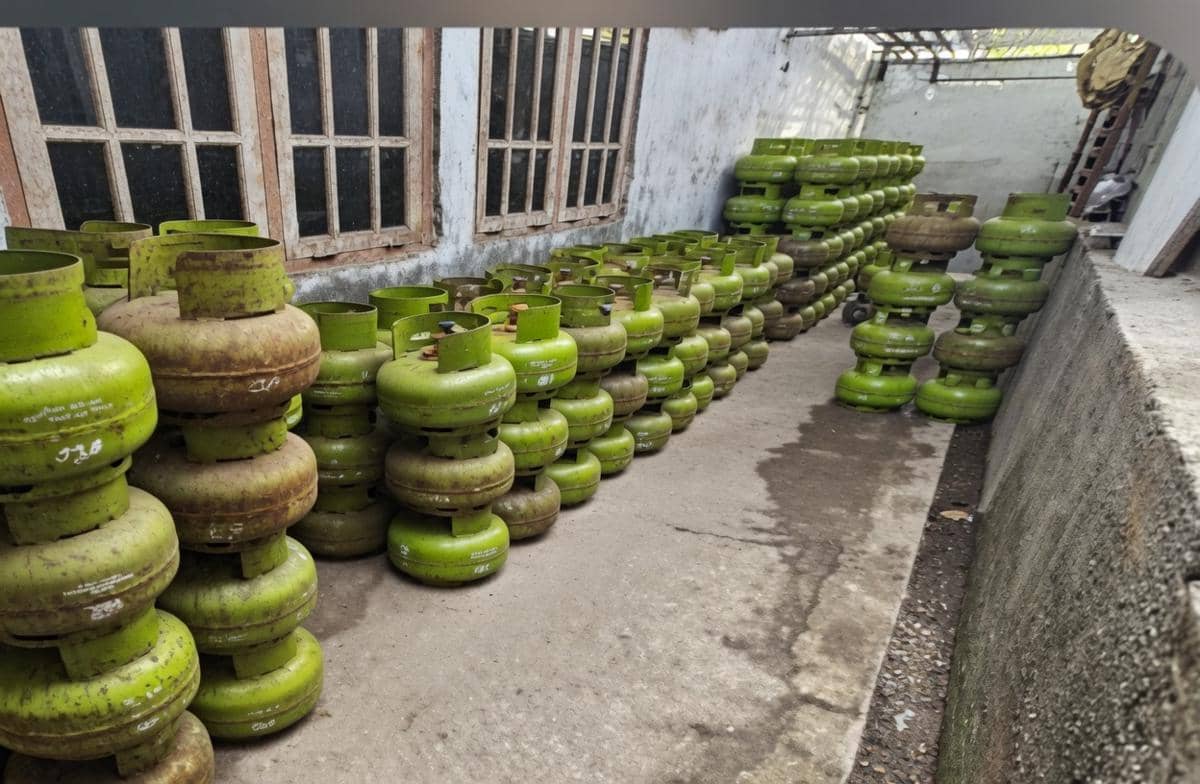 Polresta Banyumas Bongkar Praktik Oplos LPG 3 Kg, Ratusan Tabung Disita