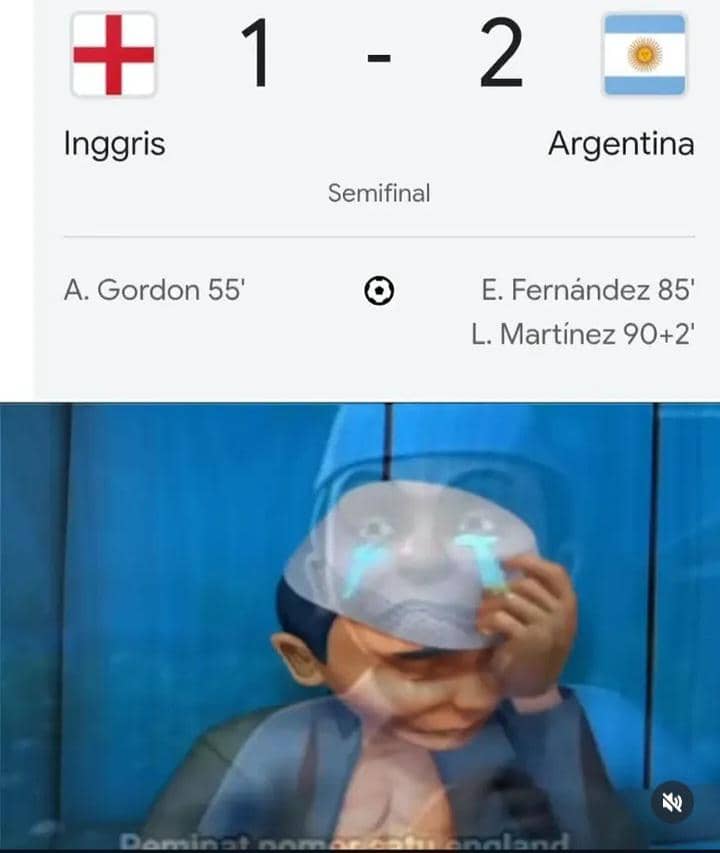 Meme pertandingan semifinal Piala Dunia 2026 antara Inggris dan Argentina dengan skor 1-2 disertai gambar karakter animasi menangis.