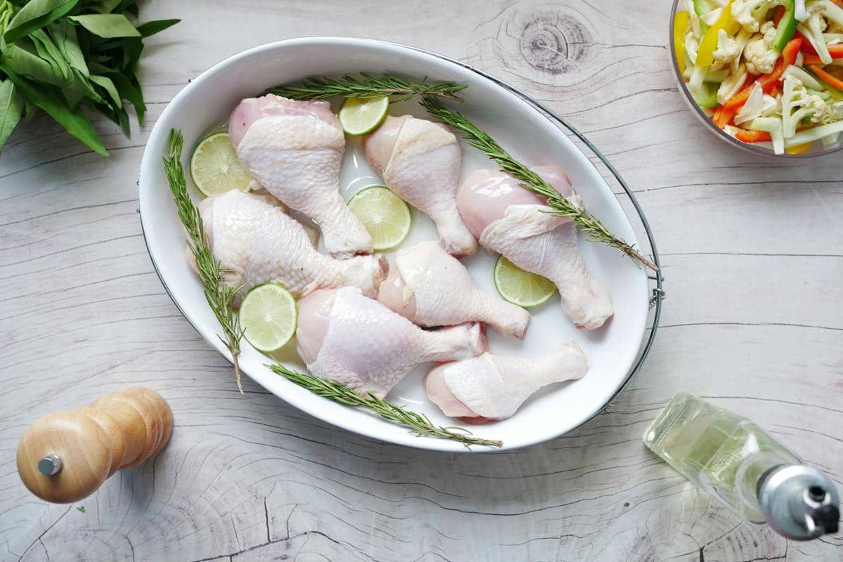 ilustrasi ayam potong