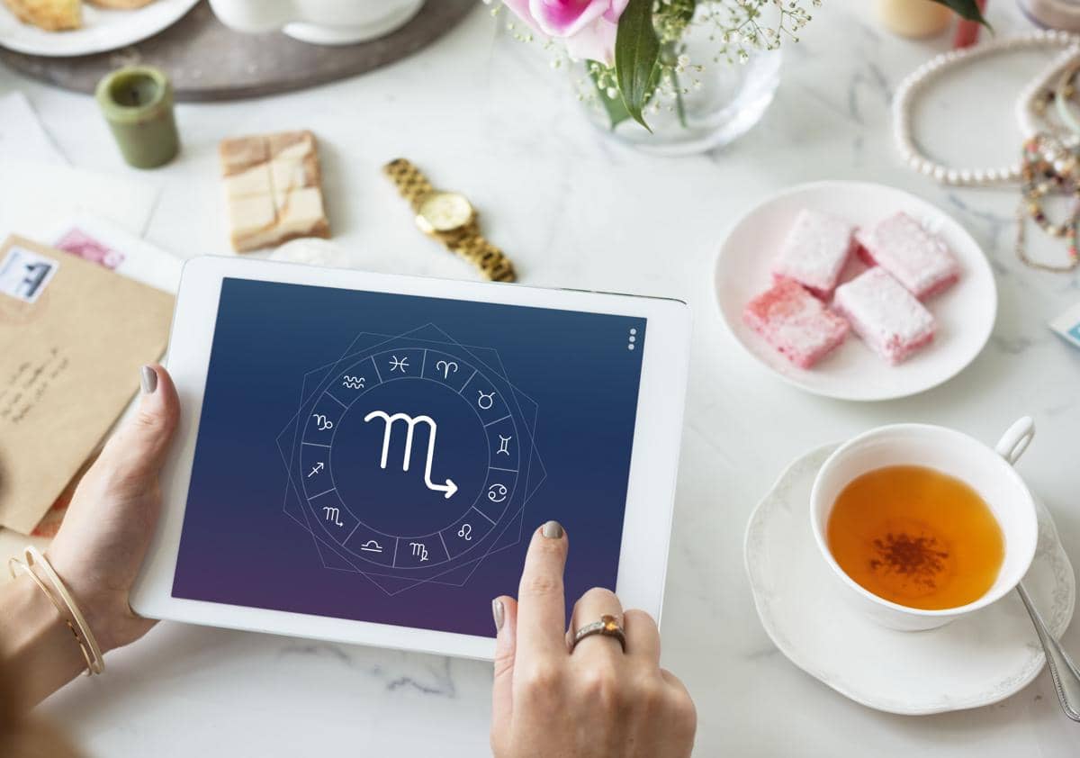 ilustrasi astrologi digital