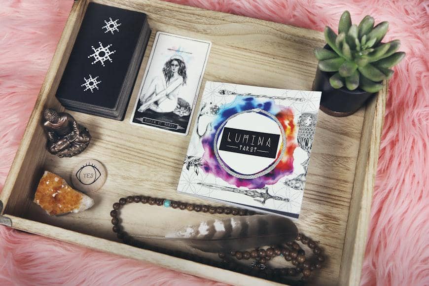 ilustrasi subscription box astrology
