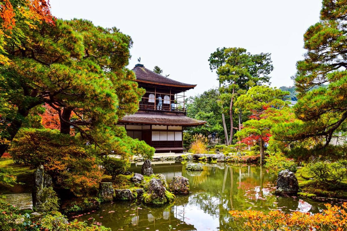 ilustrasi taman di Kyoto 